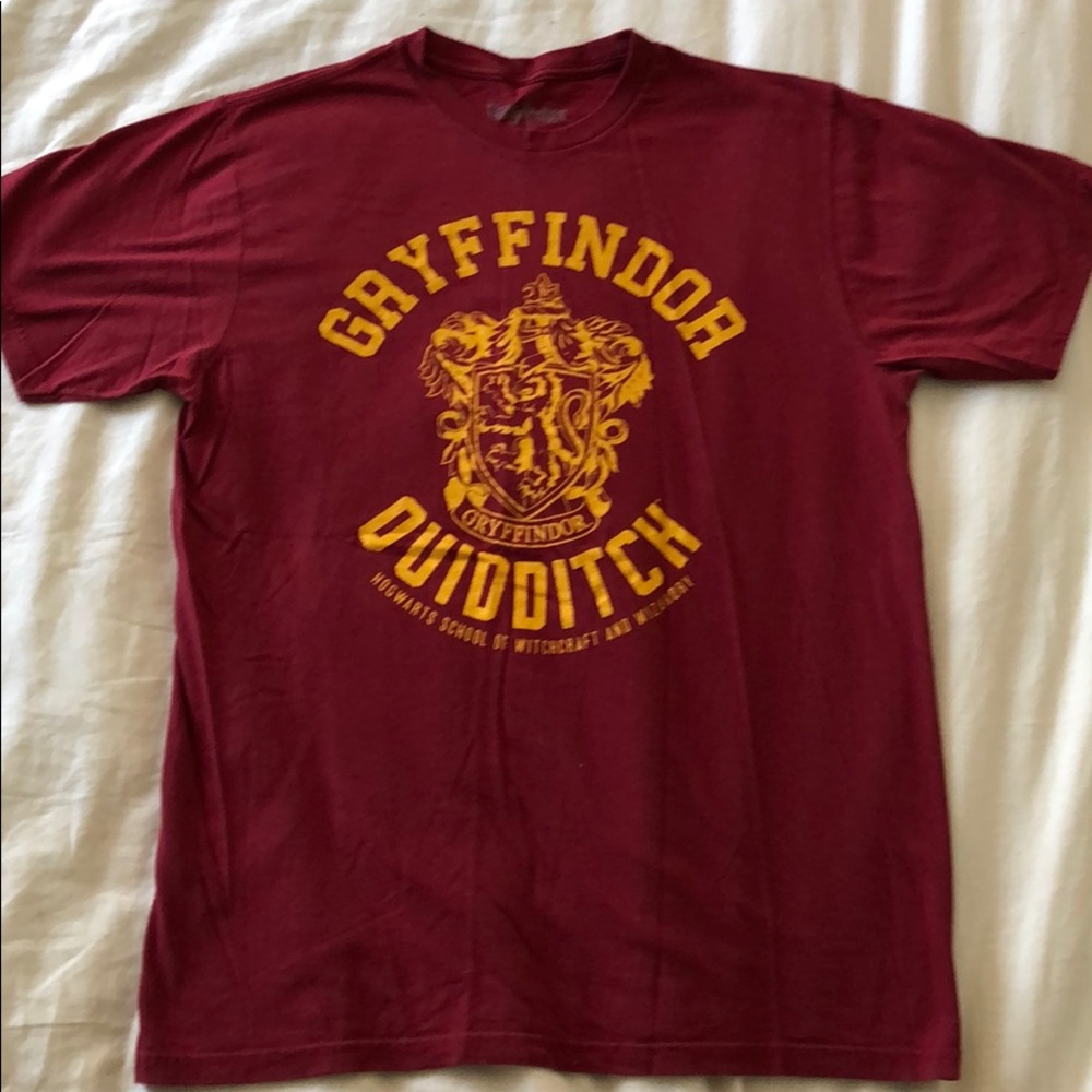 Harry Potter Gryffindor Quidditch shirt Size L